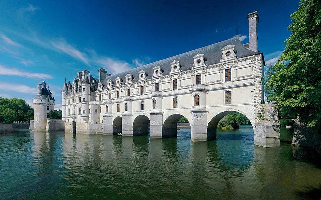 Château de Chaumont proudly straddles the river Cher. Photo: Jim Trodel 