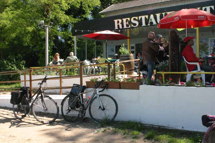 cycling saumur to angers